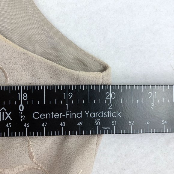 R&M Richards Women's Size 12 Beige Embroidered Round Neck Sleeveless Blouse - Picture 6 of 12